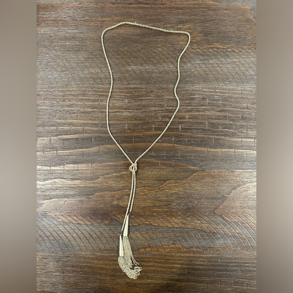 Kendra Scott necklace